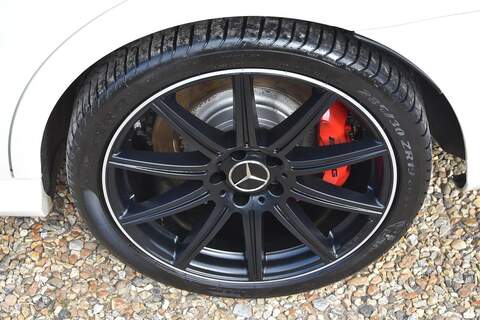 Mercedes-Benz E Class E Class - U1605