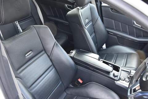 Mercedes-Benz E Class E Class - U1605
