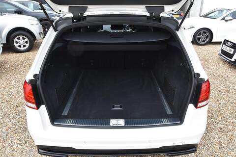 Mercedes-Benz E Class E Class - U1605