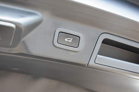 Land Rover Range Rover Velar Range Rover Velar 3.0 SD6 V6 R-Dynamic S Auto 4WD Euro 6 (s/s) 5dr - U1628