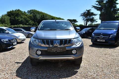 Mitsubishi L200 L200 2.4 DI-D DC Barbarian Auto 4WD Euro 6 4dr - U1650