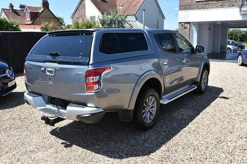 Mitsubishi L200 L200 2.4 DI-D DC Barbarian Auto 4WD Euro 6 4dr - U1650