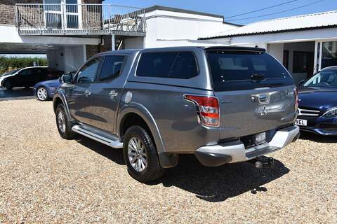 Mitsubishi L200 L200 2.4 DI-D DC Barbarian Auto 4WD Euro 6 4dr - U1650