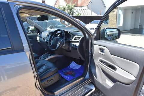 Mitsubishi L200 L200 2.4 DI-D DC Barbarian Auto 4WD Euro 6 4dr - U1650