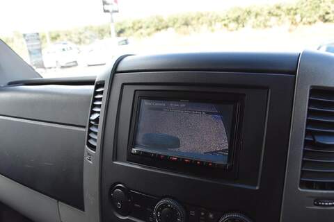 Volkswagen Crafter 2.0 TDI CR35 Panel Van 4dr Diesel Manual L2 H3 (234 g/km, 134 bhp) - U1671