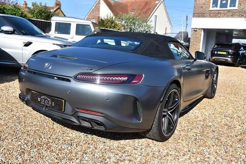 Mercedes-Benz AMG GT 4.0 V8 BiTurbo GPF C Roadster 2dr Petrol SpdS DCT Euro 6 (s/s) (557 ps) - U1678