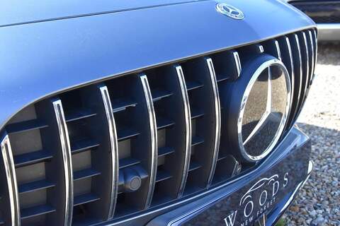 Mercedes-Benz AMG GT 4.0 V8 BiTurbo GPF C Roadster 2dr Petrol SpdS DCT Euro 6 (s/s) (557 ps) - U1678