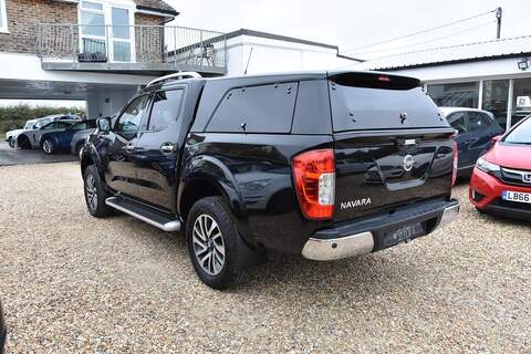 Nissan Navara 2.3 dCi Tekna Pickup Double Cab 4dr Diesel Auto 4WD Euro 6 (190 ps) - U1685
