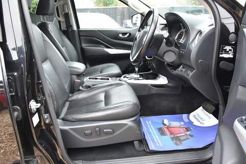 Nissan Navara 2.3 dCi Tekna Pickup Double Cab 4dr Diesel Auto 4WD Euro 6 (190 ps) - U1685
