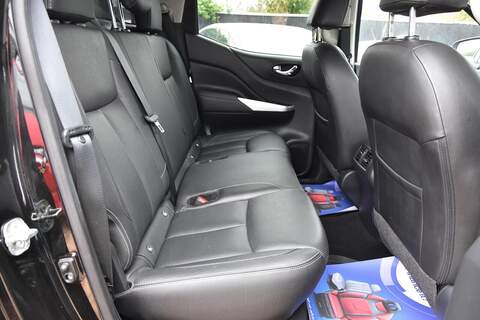 Nissan Navara 2.3 dCi Tekna Pickup Double Cab 4dr Diesel Auto 4WD Euro 6 (190 ps) - U1685