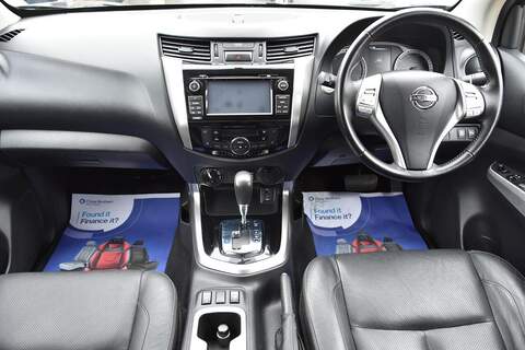 Nissan Navara 2.3 dCi Tekna Pickup Double Cab 4dr Diesel Auto 4WD Euro 6 (190 ps) - U1685