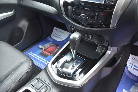 Nissan Navara 2.3 dCi Tekna Pickup Double Cab 4dr Diesel Auto 4WD Euro 6 (190 ps) - U1685