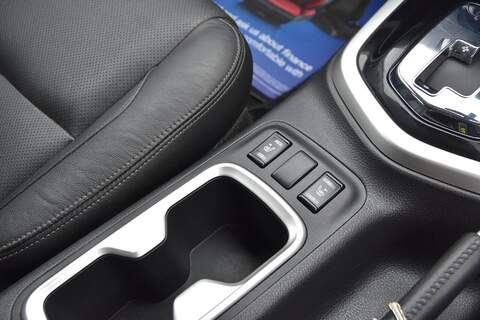 Nissan Navara 2.3 dCi Tekna Pickup Double Cab 4dr Diesel Auto 4WD Euro 6 (190 ps) - U1685