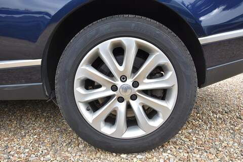 Land Rover Range Rover 4.4 SD V8 Autobiography SUV 5dr Diesel Auto 4WD Euro 6 (s/s) (339 ps) - U1687