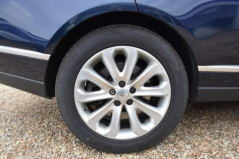 Land Rover Range Rover 4.4 SD V8 Autobiography SUV 5dr Diesel Auto 4WD Euro 6 (s/s) (339 ps) - U1687