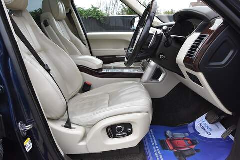 Land Rover Range Rover 4.4 SD V8 Autobiography SUV 5dr Diesel Auto 4WD Euro 6 (s/s) (339 ps) - U1687