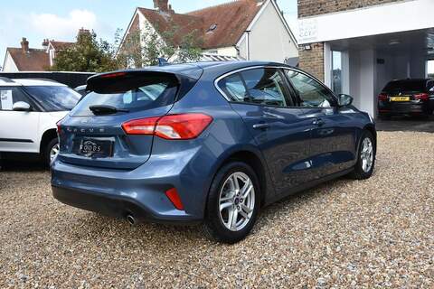 Ford Focus 1.0T EcoBoost Zetec Euro 6 (s/s) 5dr - U1697