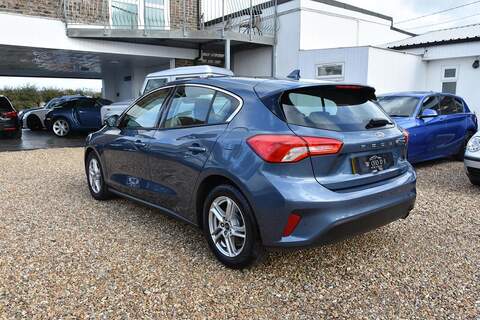 Ford Focus 1.0T EcoBoost Zetec Euro 6 (s/s) 5dr - U1697