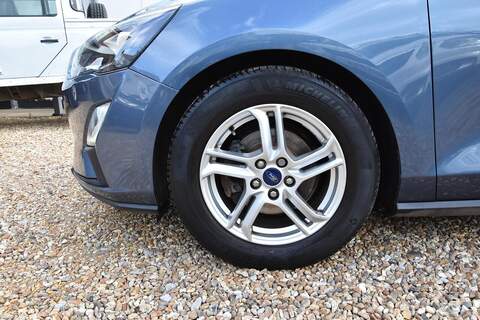 Ford Focus 1.0T EcoBoost Zetec Euro 6 (s/s) 5dr - U1697