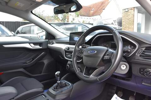 Ford Focus 1.0T EcoBoost Zetec Euro 6 (s/s) 5dr - U1697