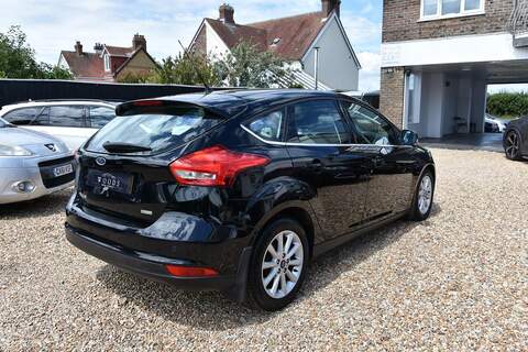 Ford Focus 1.0T EcoBoost Titanium Euro 6 (s/s) 5dr - U1723