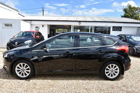 Ford Focus 1.0T EcoBoost Titanium Euro 6 (s/s) 5dr - U1723