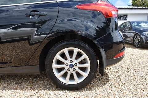 Ford Focus 1.0T EcoBoost Titanium Euro 6 (s/s) 5dr - U1723