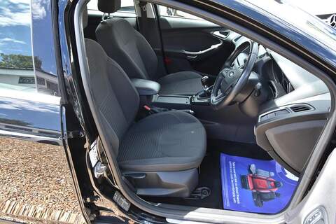 Ford Focus 1.0T EcoBoost Titanium Euro 6 (s/s) 5dr - U1723