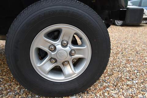 Land Rover Defender 90 2.5 TD5 County Hard Top SUV 3dr Diesel Manual SWB (282 g/km, 120 bhp) - U1736