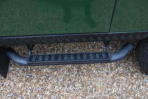 Land Rover Defender 90 2.5 TD5 County Hard Top SUV 3dr Diesel Manual SWB (282 g/km, 120 bhp) - U1736