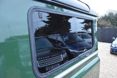 Land Rover Defender 90 2.5 TD5 County Hard Top SUV 3dr Diesel Manual SWB (282 g/km, 120 bhp) - U1736