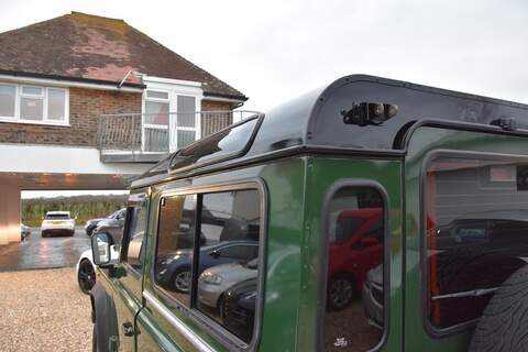 Land Rover Defender 90 2.5 TD5 County Hard Top SUV 3dr Diesel Manual SWB (282 g/km, 120 bhp) - U1736