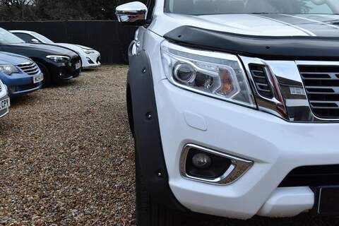Nissan Navara 2.3 dCi Tekna Auto 4WD Euro 6 4dr - U1757