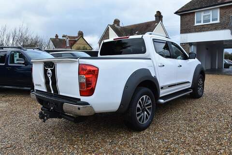 Nissan Navara 2.3 dCi Tekna Auto 4WD Euro 6 4dr - U1757