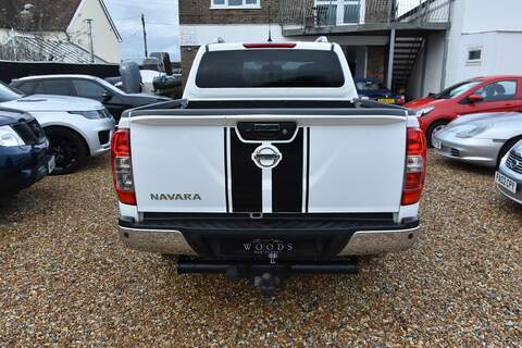 Nissan Navara 2.3 dCi Tekna Auto 4WD Euro 6 4dr - U1757
