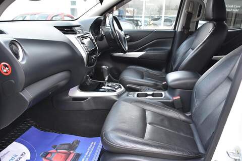 Nissan Navara 2.3 dCi Tekna Auto 4WD Euro 6 4dr - U1757