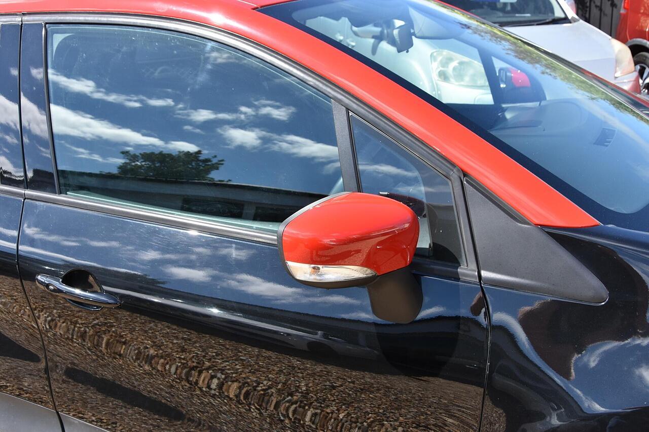 2015 Renault Captur thumbnail 12