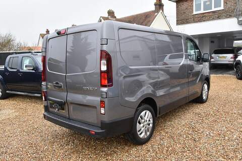 Renault Trafic 1.6 dCi ENERGY 27 Sport Nav SWB Standard Roof Euro 6 (s/s) 5dr - U1772
