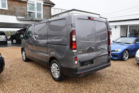Renault Trafic 1.6 dCi ENERGY 27 Sport Nav SWB Standard Roof Euro 6 (s/s) 5dr - U1772