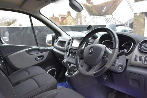 Renault Trafic 1.6 dCi ENERGY 27 Sport Nav SWB Standard Roof Euro 6 (s/s) 5dr - U1772