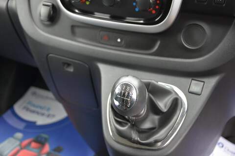 Renault Trafic 1.6 dCi ENERGY 27 Sport Nav SWB Standard Roof Euro 6 (s/s) 5dr - U1772