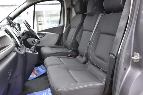Renault Trafic 1.6 dCi ENERGY 27 Sport Nav SWB Standard Roof Euro 6 (s/s) 5dr - U1772