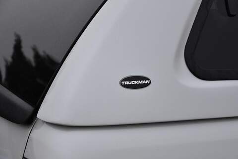 Toyota Hilux 2.8 D-4D-h Invincible X Auto 4WD Euro 6 4dr - U1781