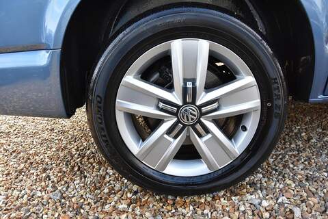 Volkswagen Transporter 2.0 BiTDI T30 BlueMotion Tech Highline Kombi Double Cab 5dr Diesel DSG FWD SWB Euro 5 (s/s) (180 ps) - U1783