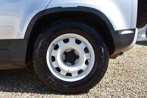 Land Rover Defender 110 2.0 SD4 Auto 4WD Euro 6 (s/s) 5dr - U1792