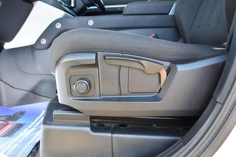 Land Rover Defender 110 2.0 SD4 Auto 4WD Euro 6 (s/s) 5dr - U1792