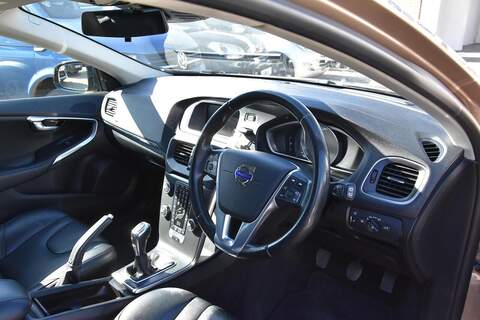 Volvo V40 Cross Country 2.0 D4 Lux Nav Euro 6 (s/s) 5dr - U1798