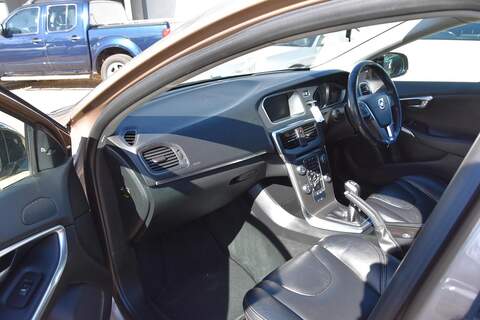 Volvo V40 Cross Country 2.0 D4 Lux Nav Euro 6 (s/s) 5dr - U1798