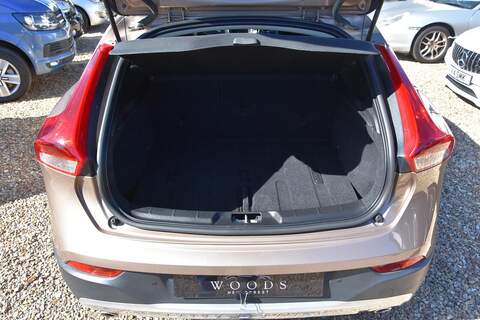 Volvo V40 Cross Country 2.0 D4 Lux Nav Euro 6 (s/s) 5dr - U1798