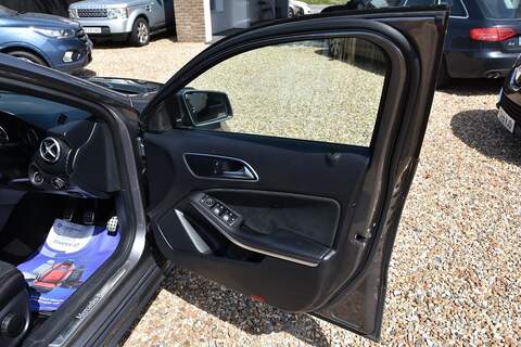 Mercedes-Benz A Class 1.5 A180d AMG Line (Executive) Euro 6 (s/s) 5dr - U1817
